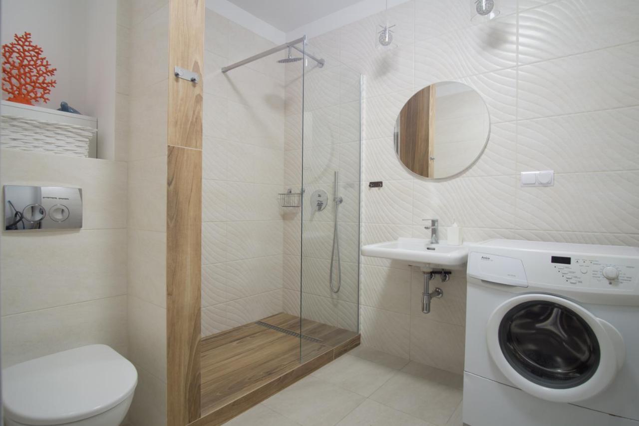 Roomsy Kolobrzeska Gdańsk Buitenkant foto